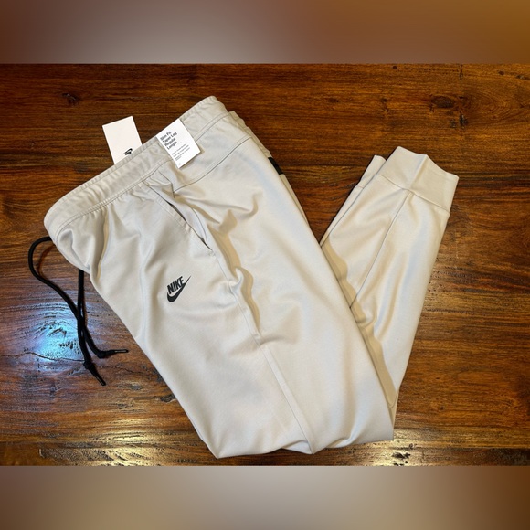MEN'S NIKE SPORTSWEAR TECH KNIT LIGHTWEIGHT JOGGER PANTS Size XL Gray - Picture 1 of 11